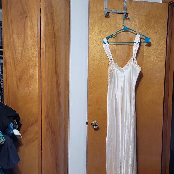COPY - Victoria's Secret Nightgown/Lounger